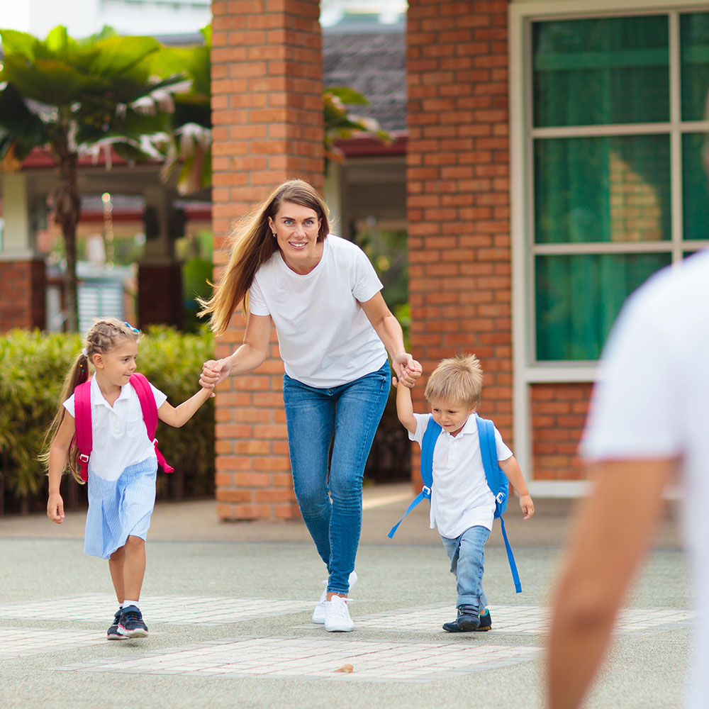 Convenient Pick-Up & Drop-Off Services For Nearby Schools